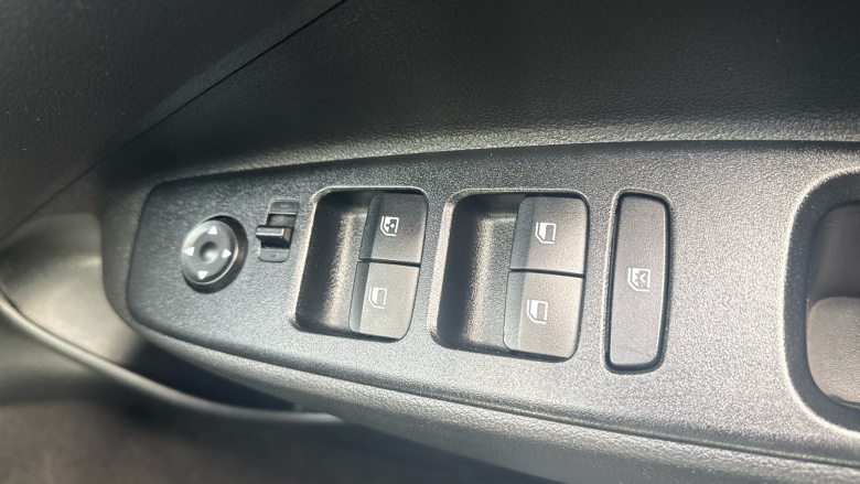 Hyundai i10 1.0 MPi SE Connect 5dr Petrol Hatchback